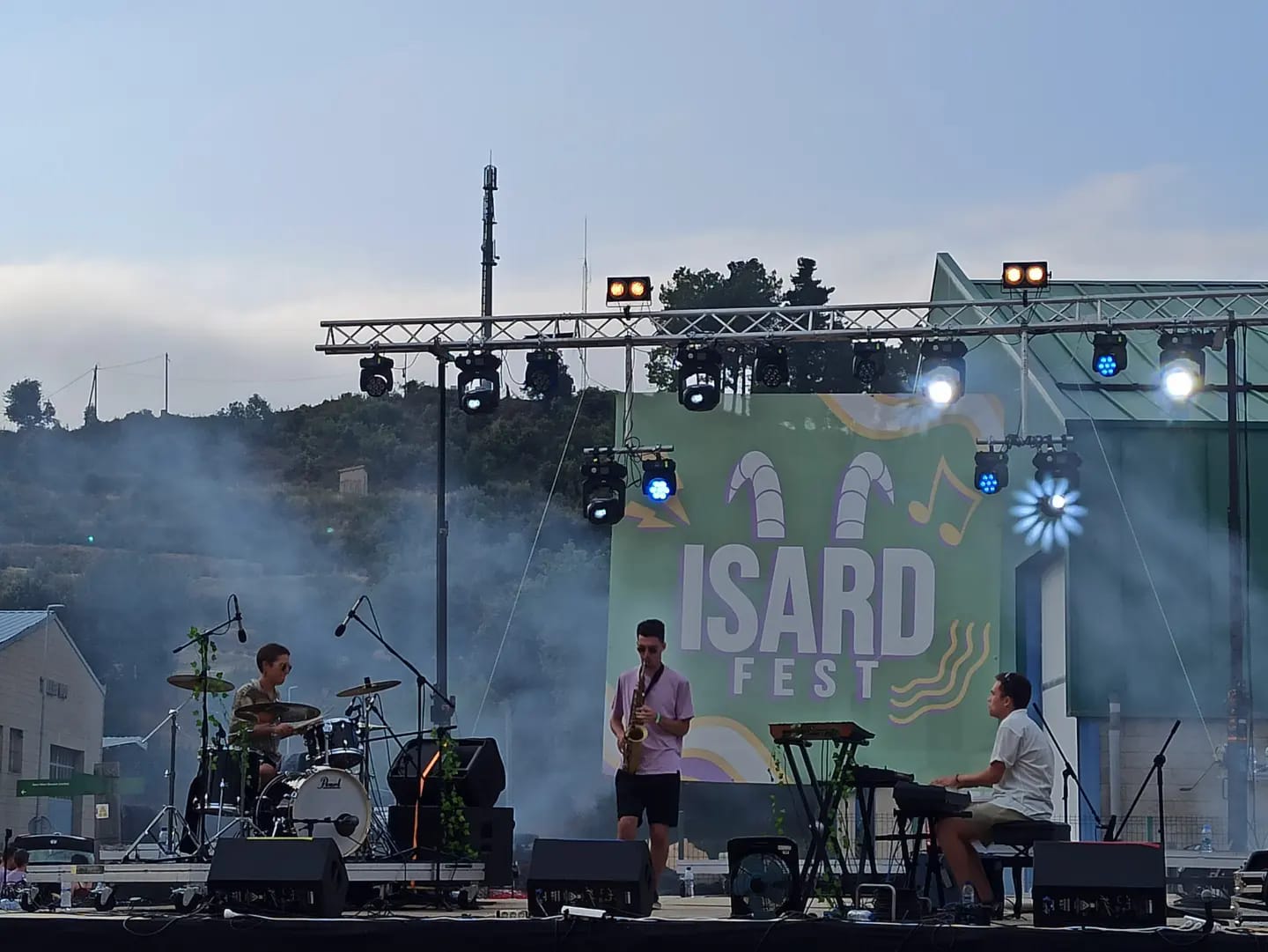 Scorpio d’Eufòria, Socunbohemio i Genkie,  artistes confirmats de l’Isard Fest